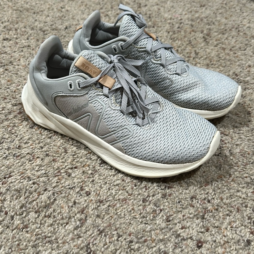 Women’s new balance size 9